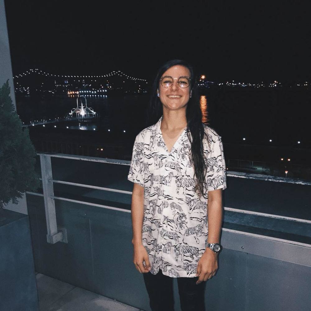 Meet your Posher, Alexis